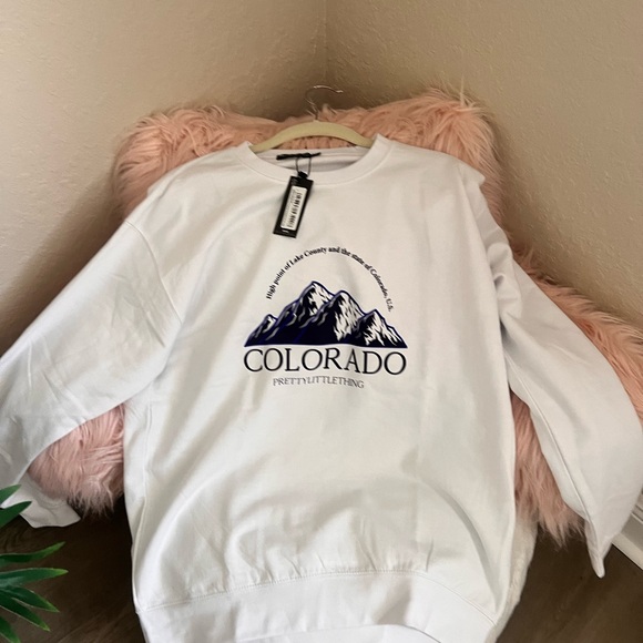 PrettyLittleThing White Colorado Sweatshirt - Picture 1 of 2
